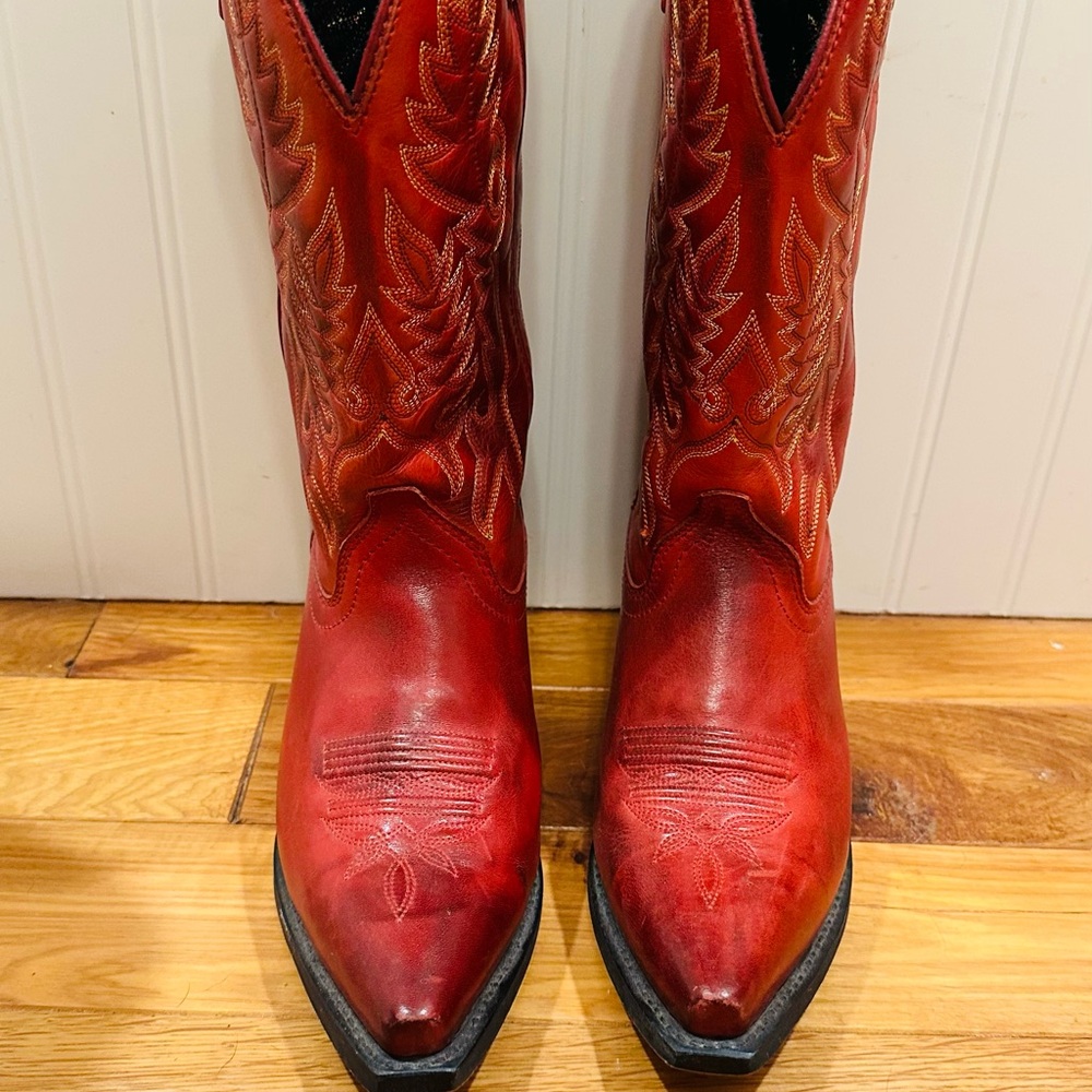 Laredo Scarlet Heeled Boots